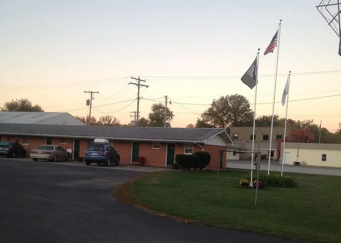 Travelers Motel 3*